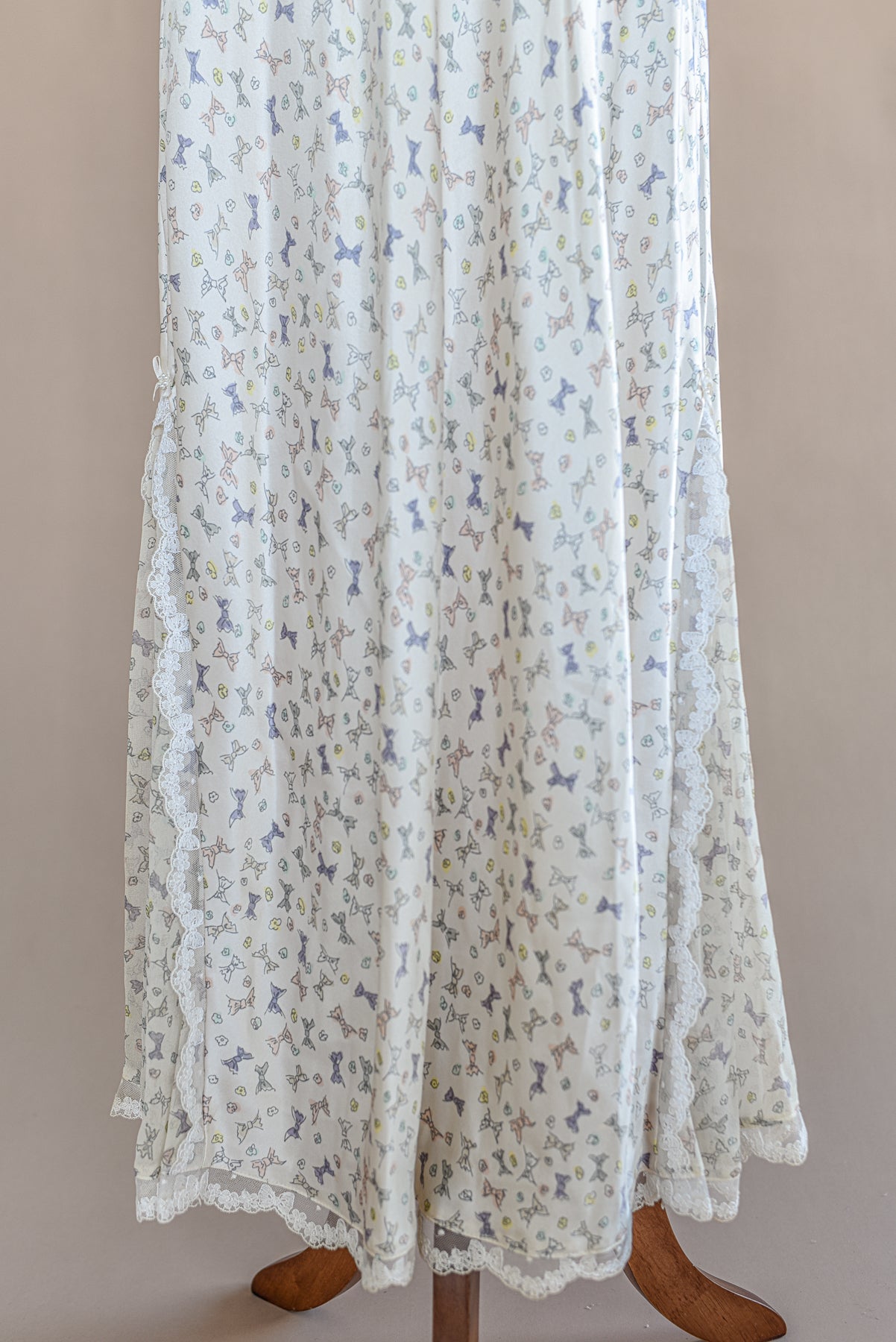 VINTAGE 100% Silk Bow Print Maxi Nightgown Dress S/M/L