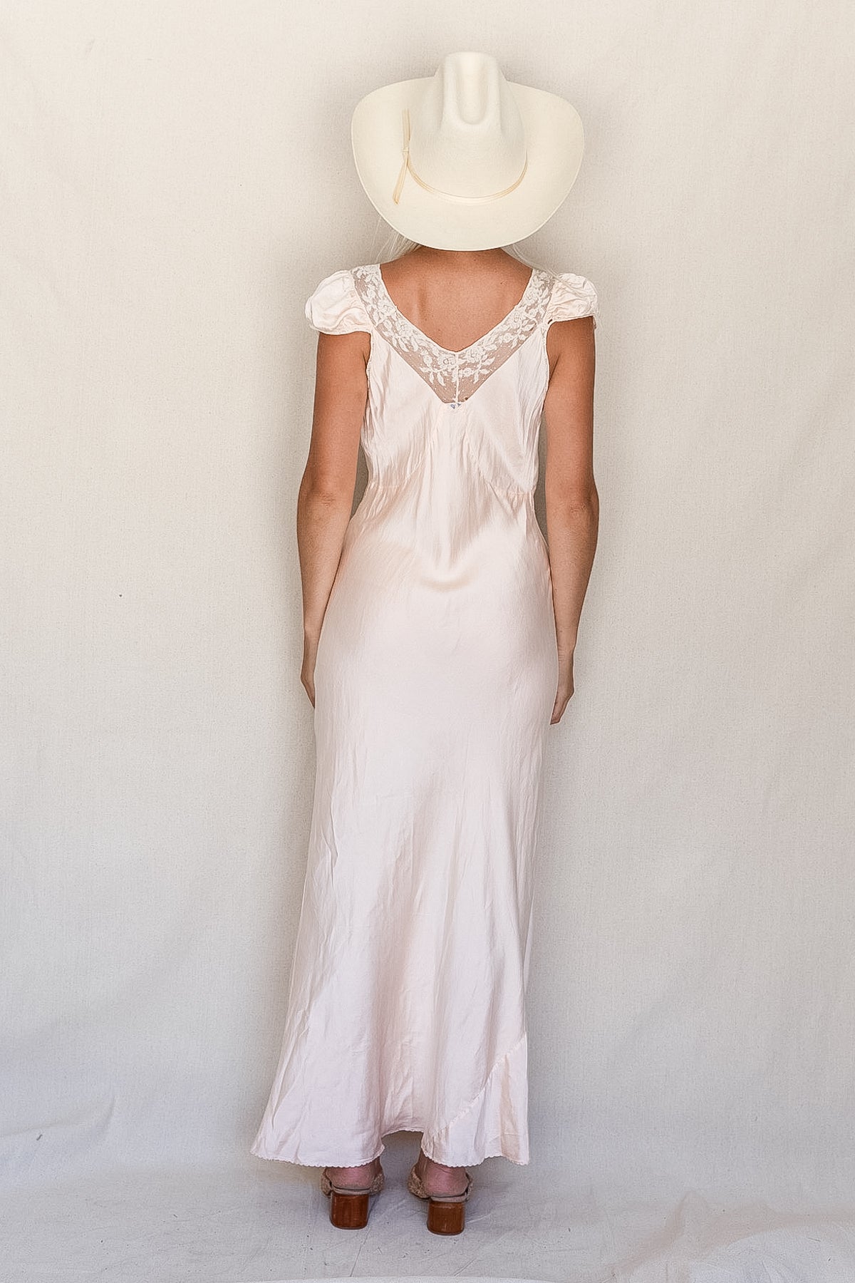 VINTAGE 1930's Peach Silk Cap Sleeve Maxi Nightgown Dress S/M