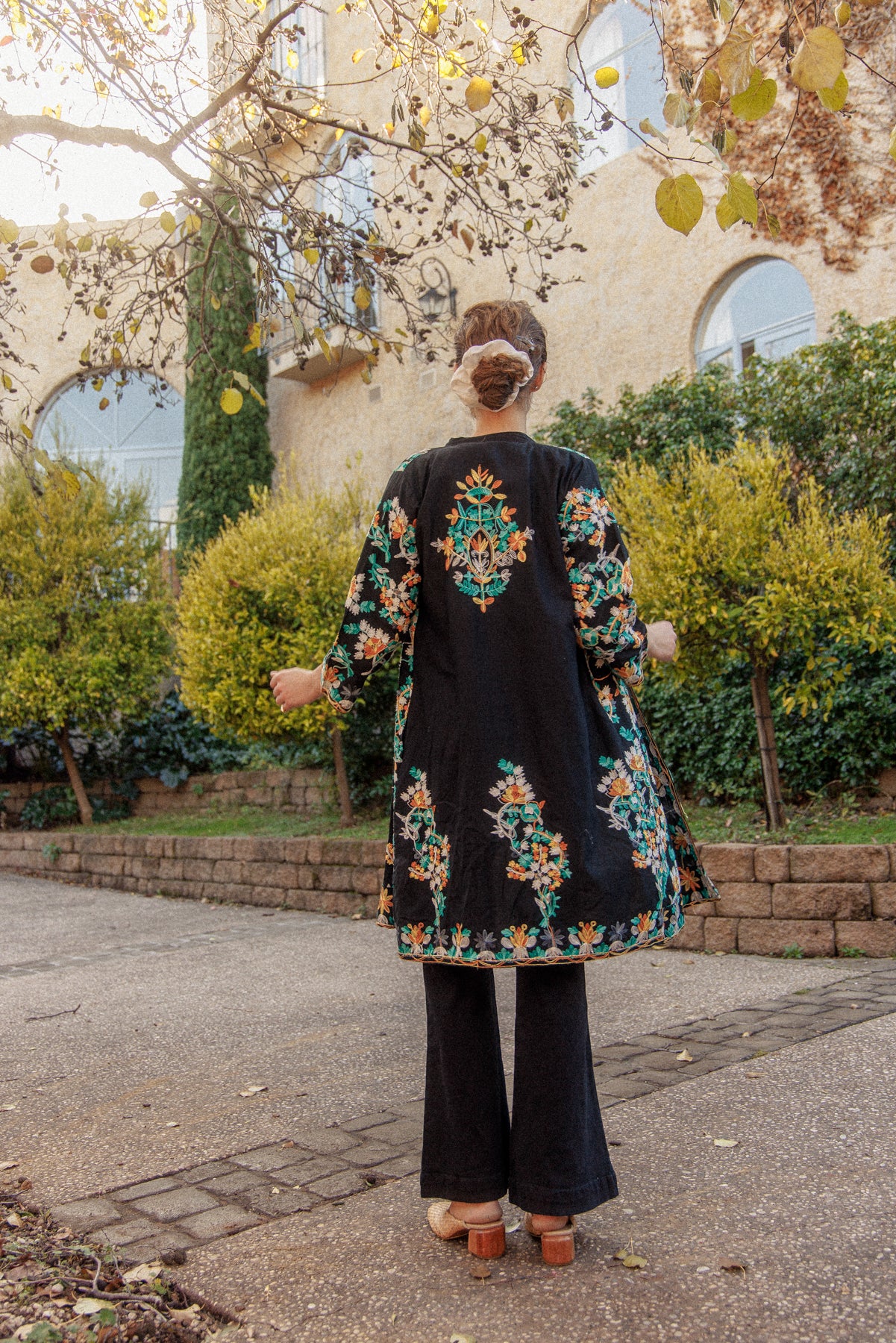 VINTAGE Black Cotton Embroidered Indian Kashmiri Jacket S/M