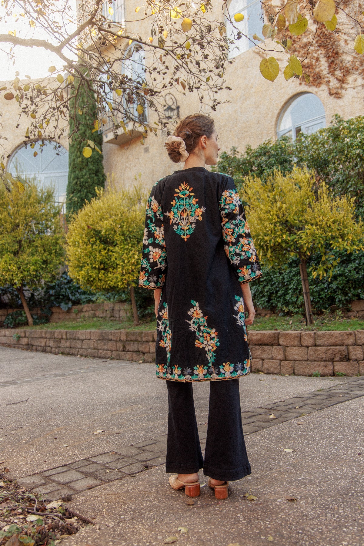 VINTAGE Black Cotton Embroidered Indian Kashmiri Jacket S/M