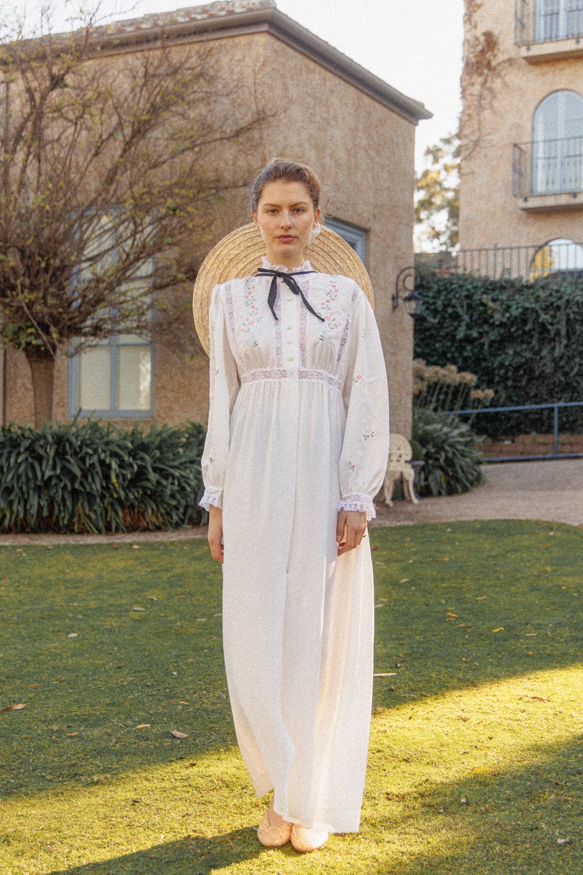 VINTAGE 1940's White Button Down Satin Nightgown Maxi Dress/Robe With Flower Embroidery S/M