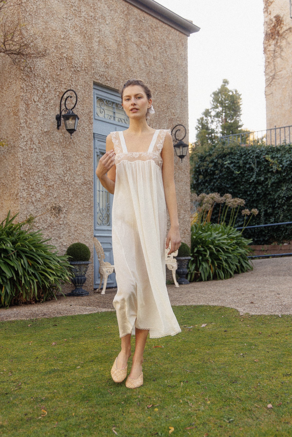 VINTAGE Ivory Silk Nightgown Dress With Bow Detail S/M