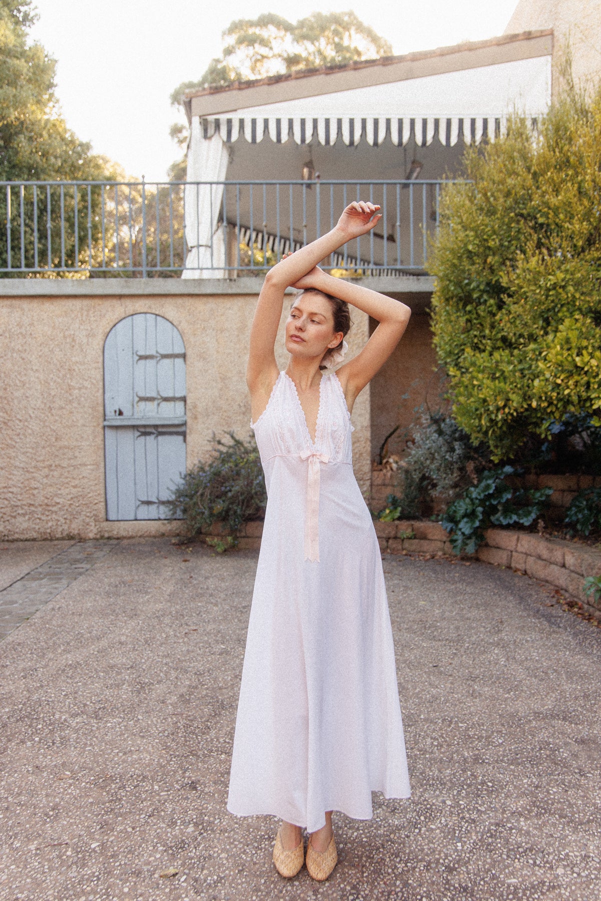 VINTAGE White Cotton Embroidered Maxi Nightgown Dress With Pink Bow S/M