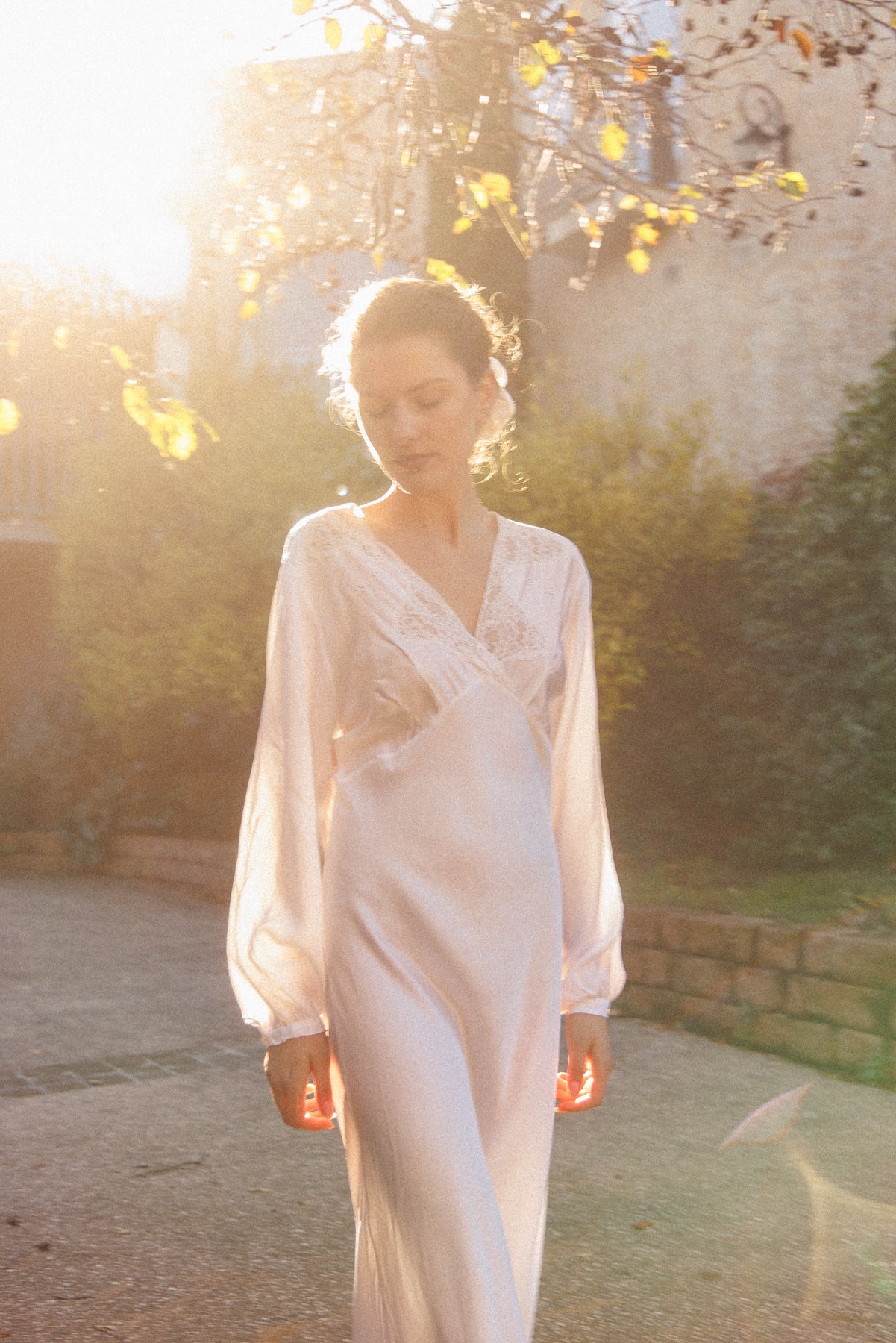 VINTAGE 1940's Ivory Long Sleeve Bias Cut Nightgown S/M