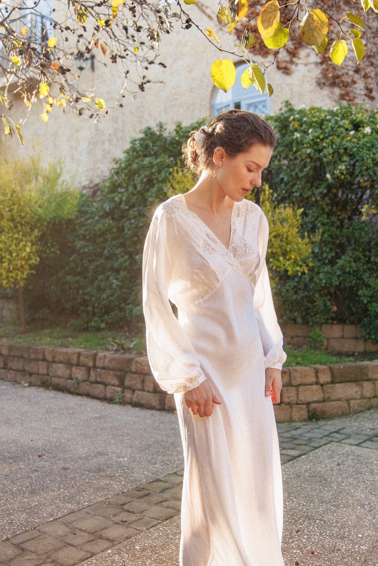 VINTAGE 1940's Ivory Long Sleeve Bias Cut Nightgown S/M