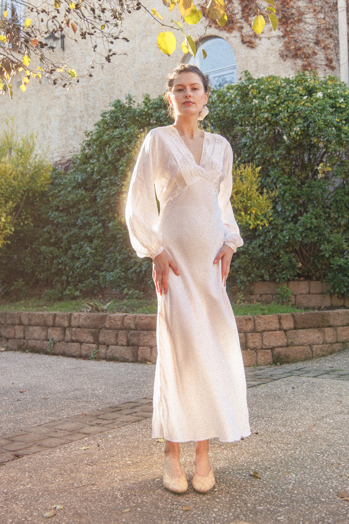 VINTAGE 1940's Ivory Long Sleeve Bias Cut Nightgown S/M