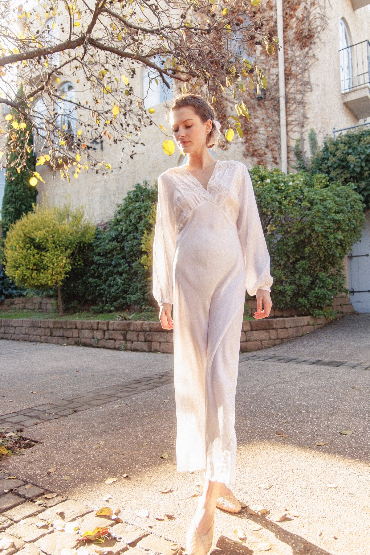 VINTAGE 1940's Ivory Long Sleeve Bias Cut Nightgown S/M