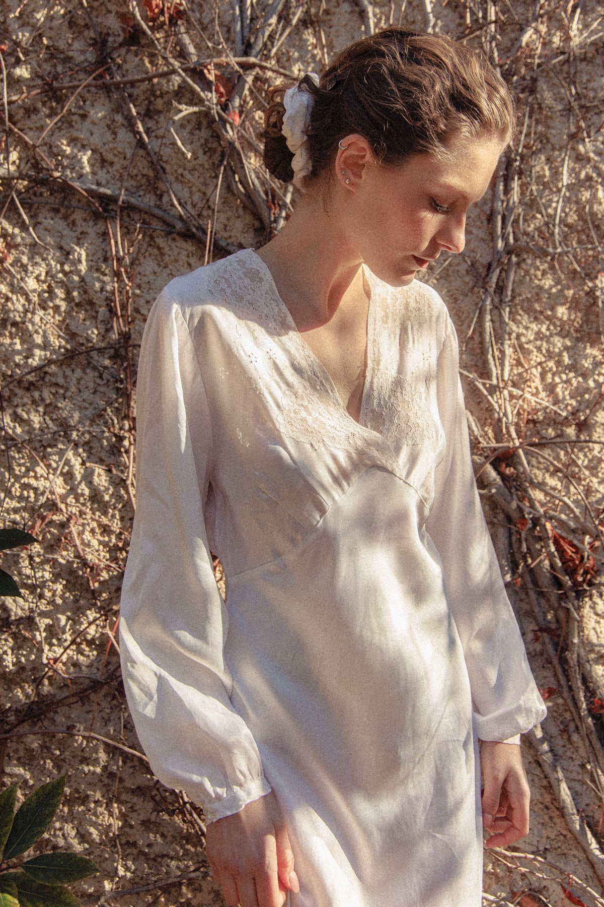VINTAGE 1940's Ivory Long Sleeve Bias Cut Nightgown S/M