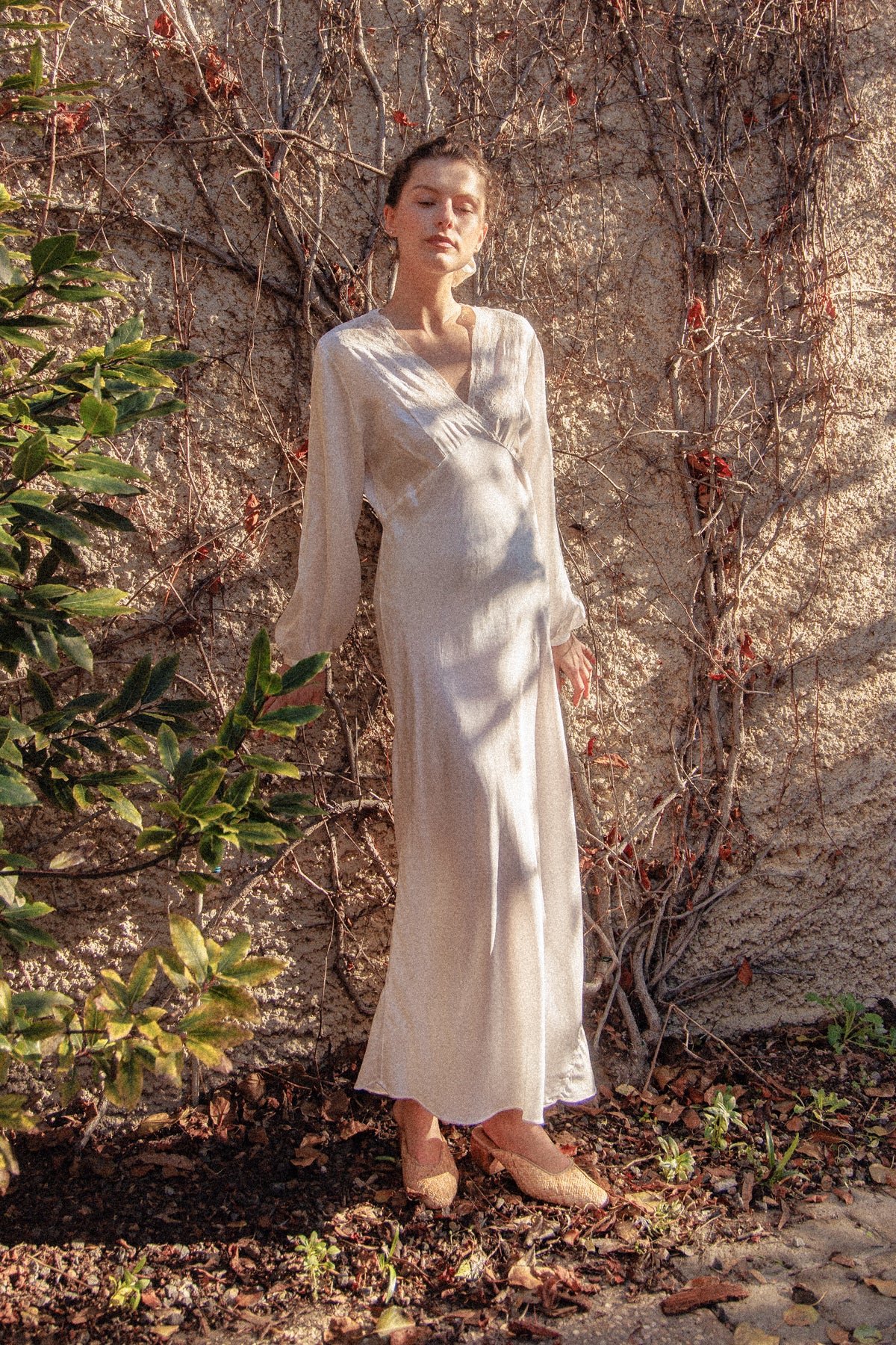 VINTAGE 1940's Ivory Long Sleeve Bias Cut Nightgown S/M