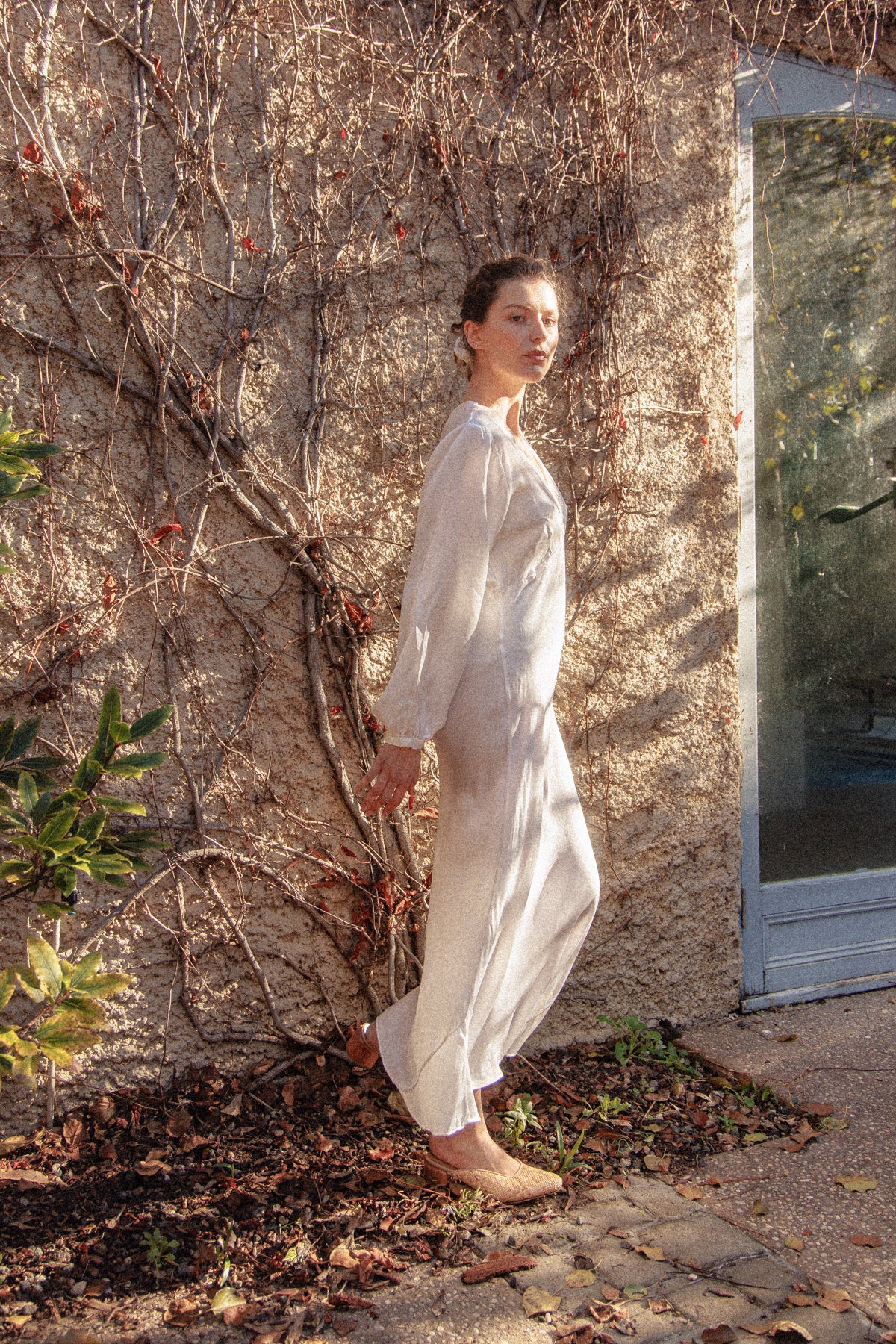 VINTAGE 1940's Ivory Long Sleeve Bias Cut Nightgown S/M