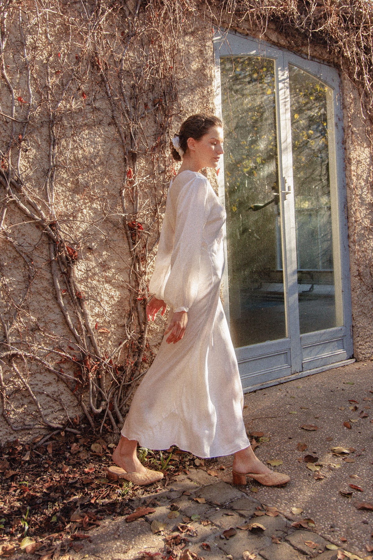 VINTAGE 1940's Ivory Long Sleeve Bias Cut Nightgown S/M