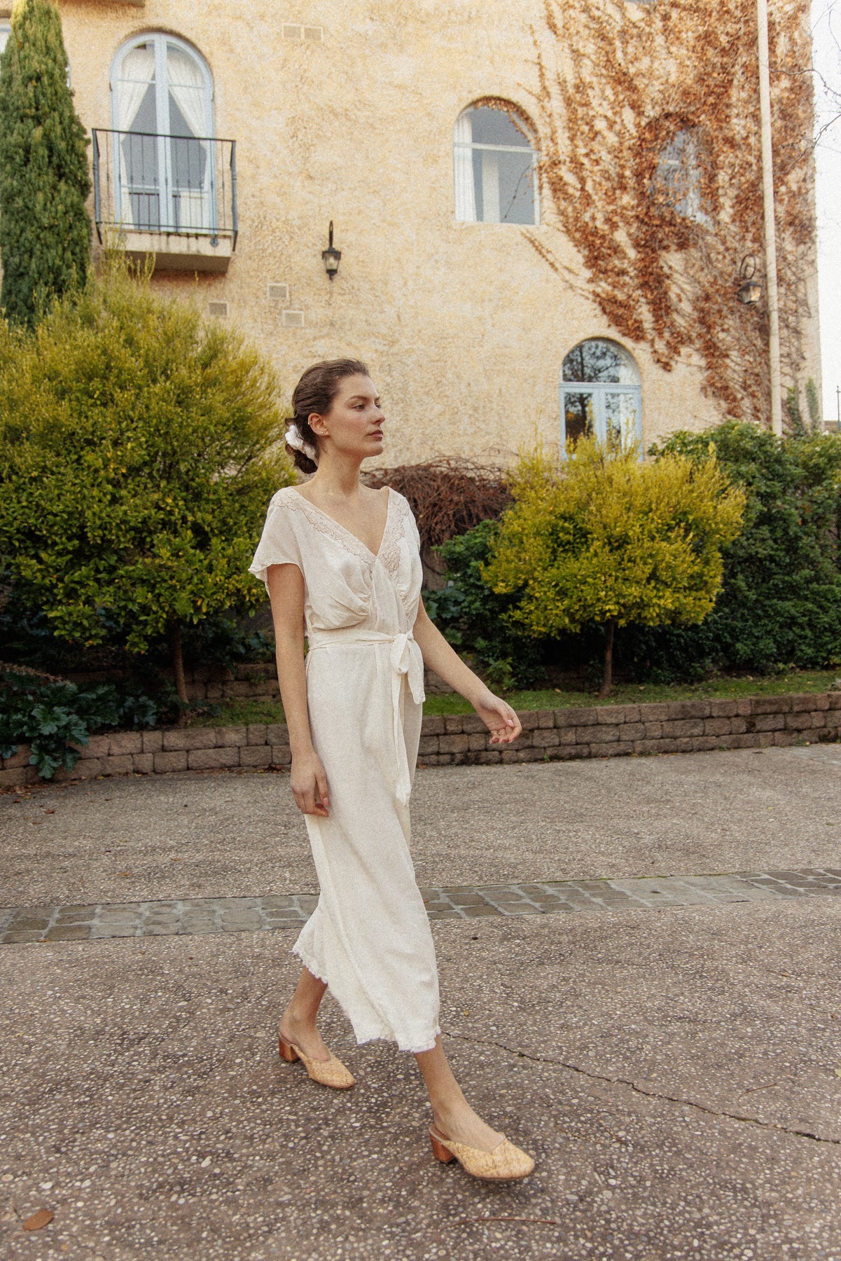 VINTAGE 1930's Ivory Silk Brocade Nightgown Dress M/L