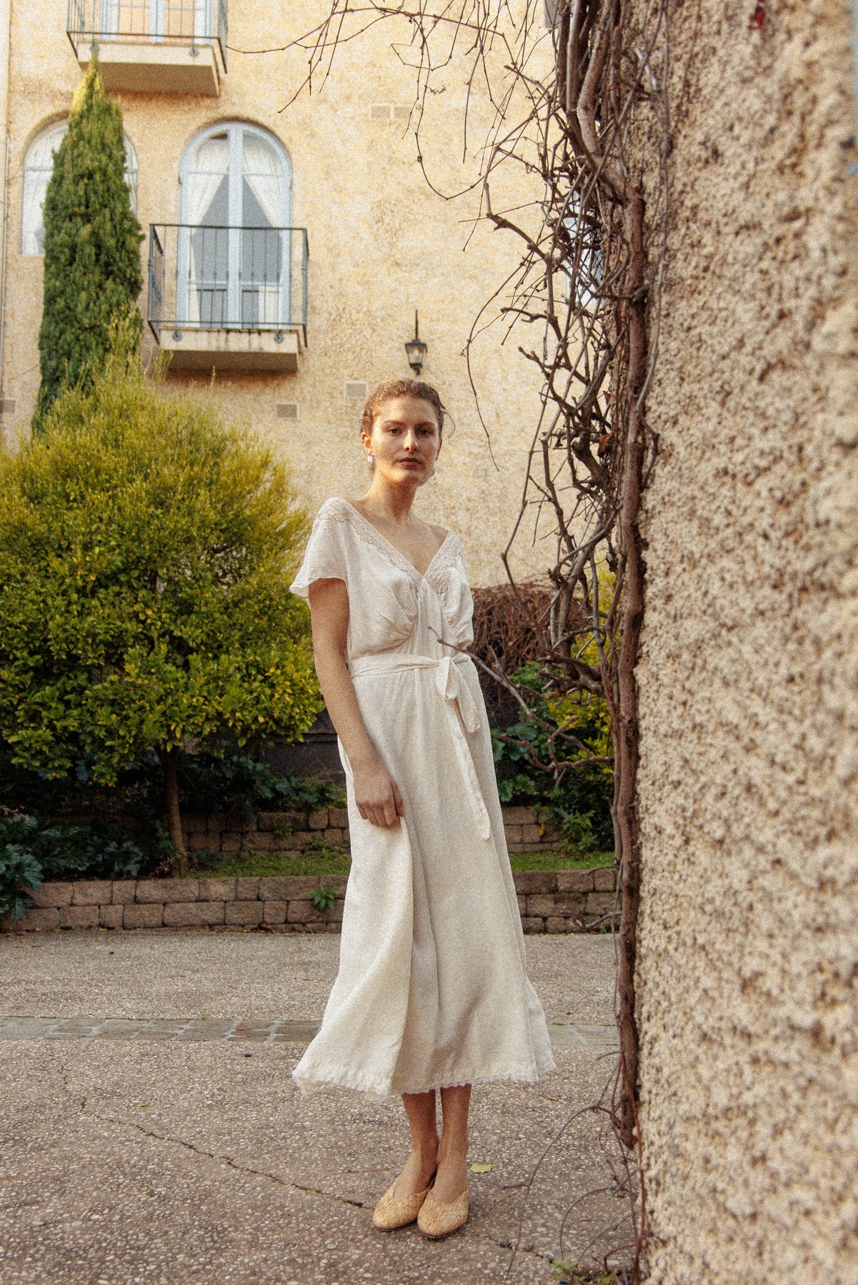 VINTAGE 1930's Ivory Silk Brocade Nightgown Dress M/L
