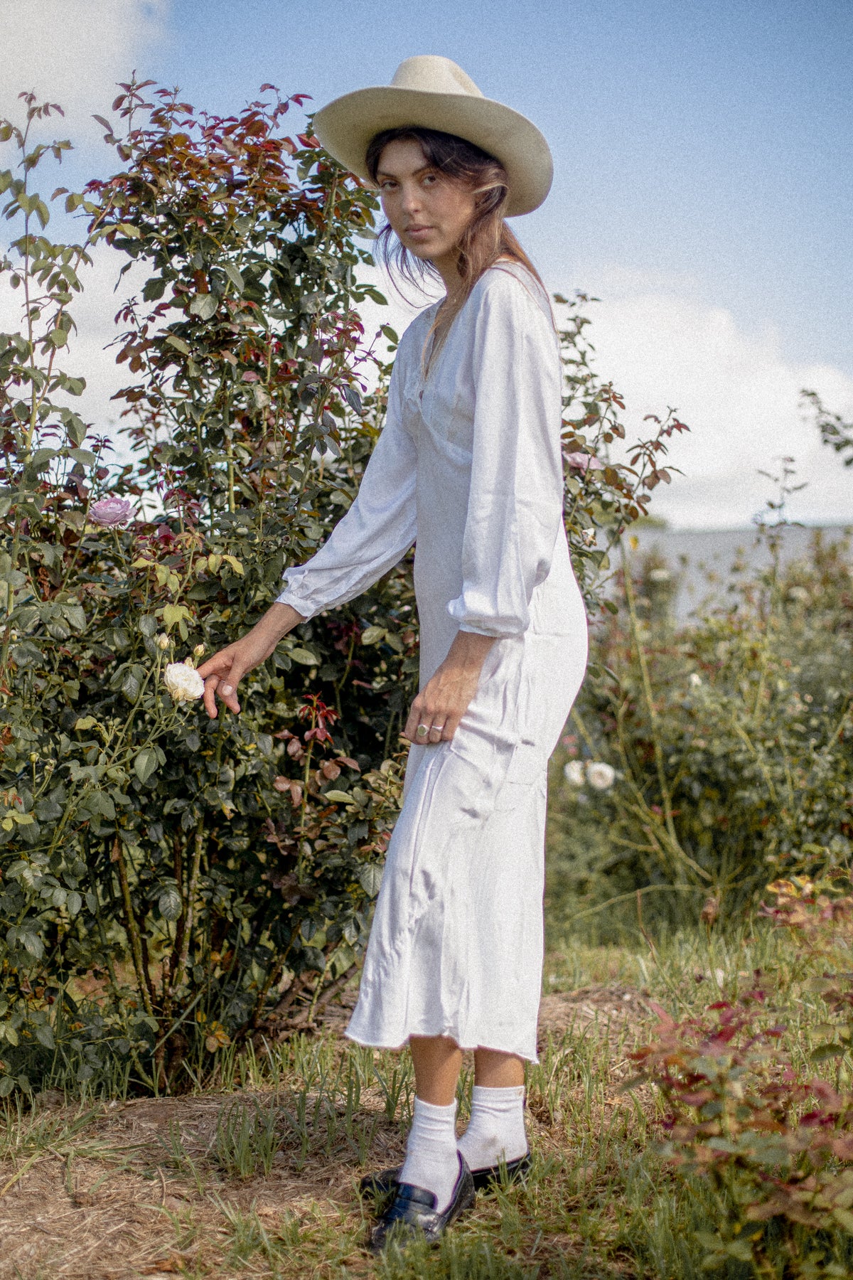 VINTAGE 1940's Ivory Long Sleeve Bias Cut Nightgown S/M