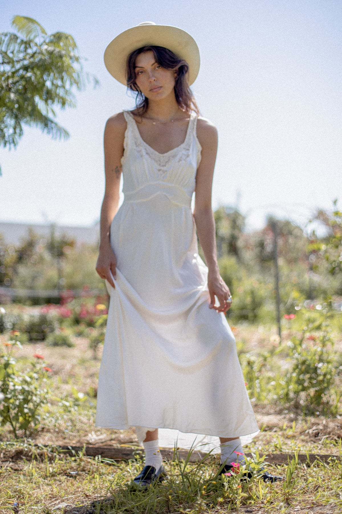 VINTAGE 1930's Ivory Lace Trimmed Bias Cut Maxi Nightgown Dress M