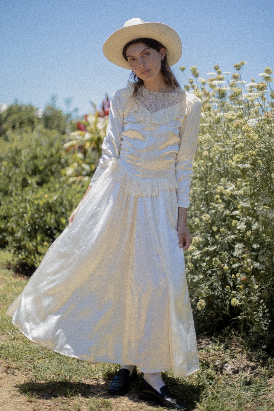 VINTAGE 1940's Ivory Satin Circle Skirt Wedding Dress S