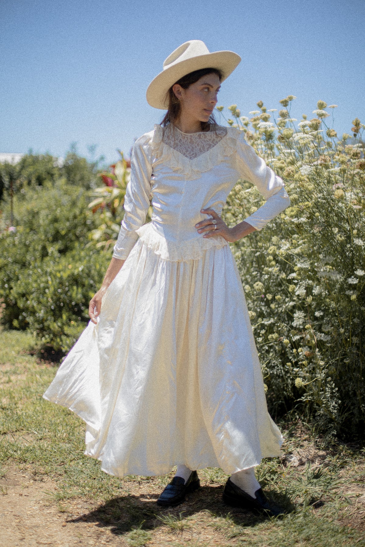 VINTAGE 1940's Ivory Satin Circle Skirt Wedding Dress S