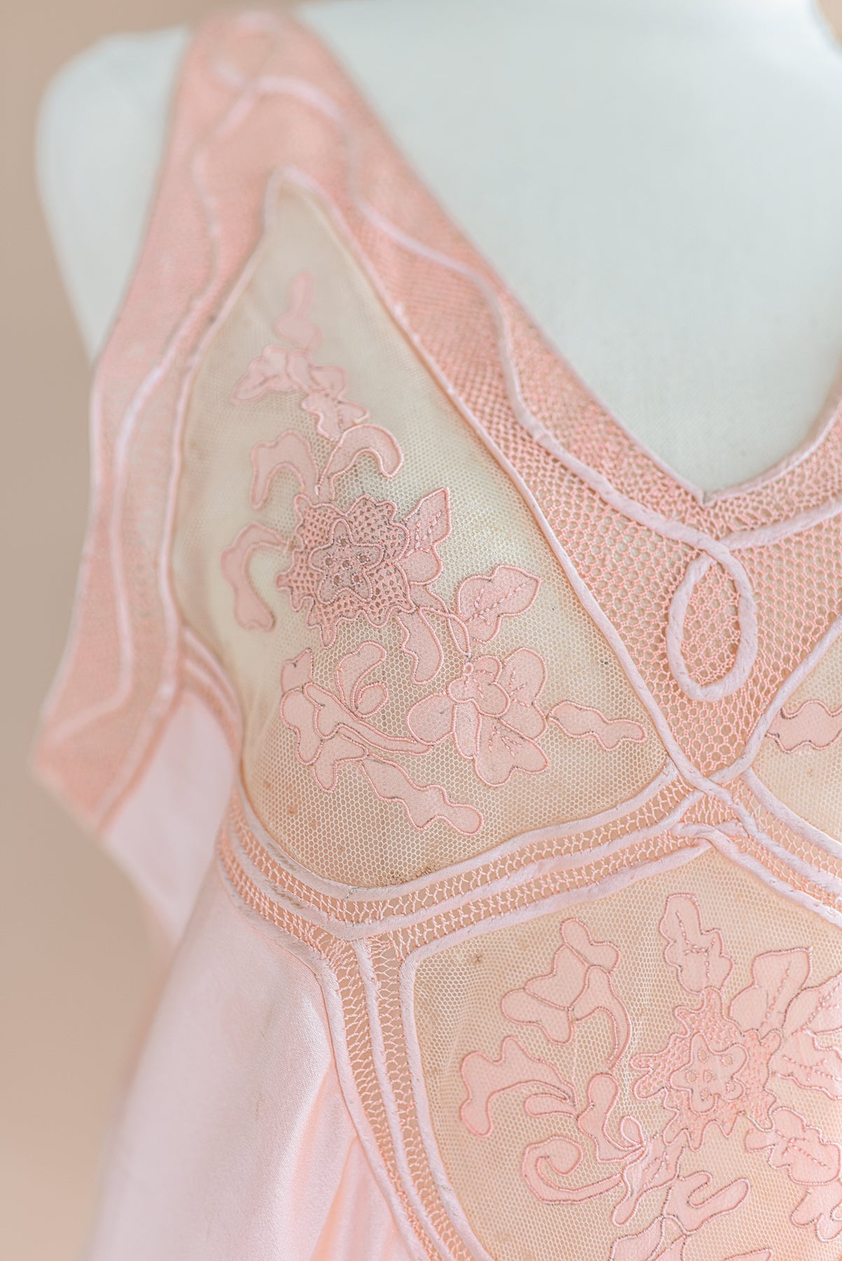 VINTAGE 1940's Pink 100% Silk Maxi Nightgown Dress M/L