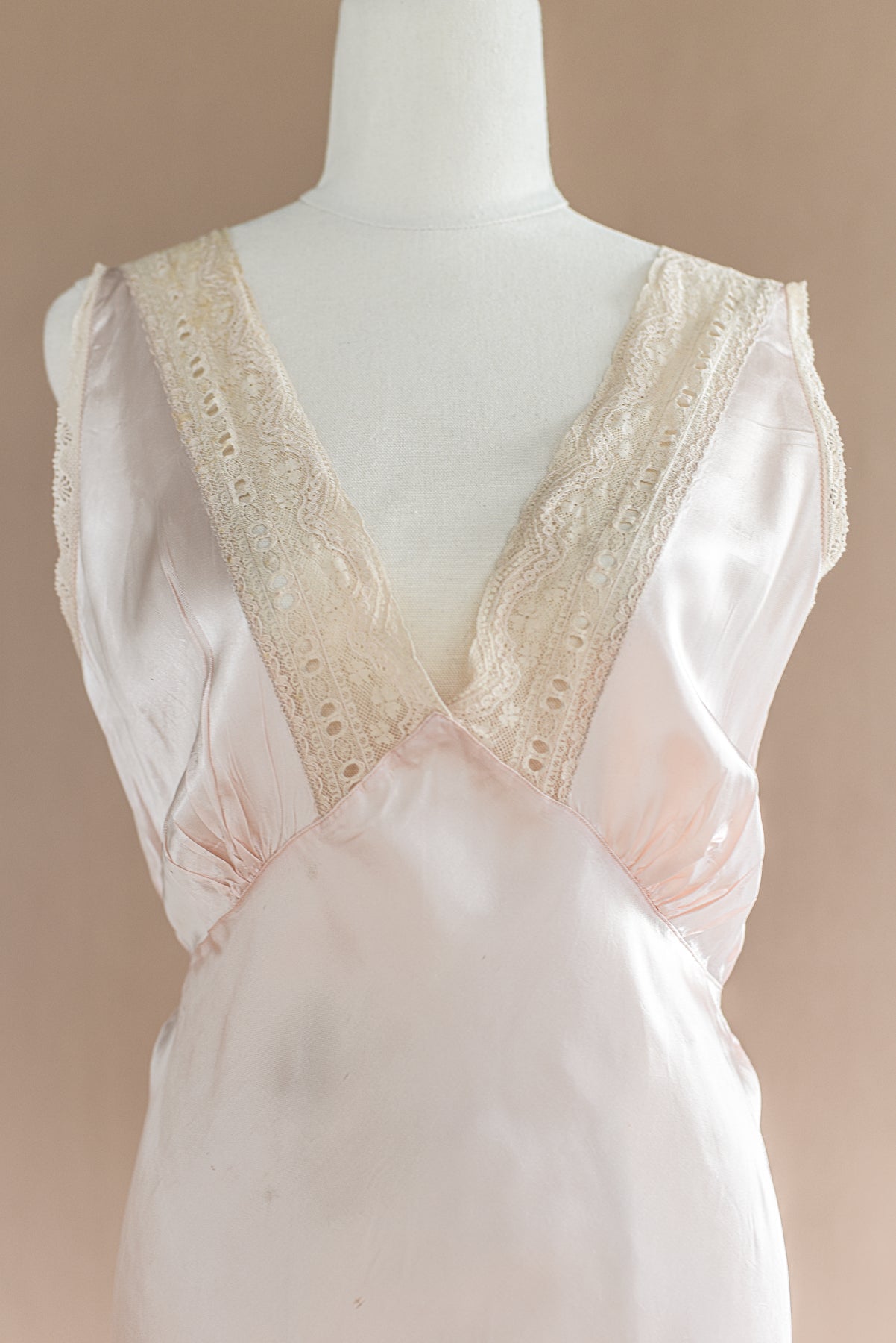 VINTAGE 1940's Pink Maxi Bias Cut Nightgown Dress S/M