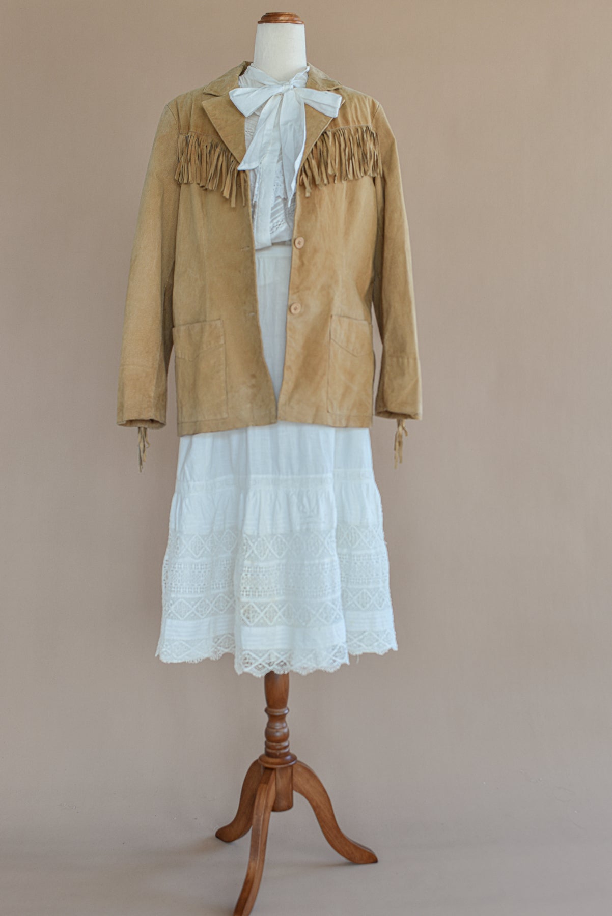 VINTAGE Tan Suede Leather Fringed Jacket M/L