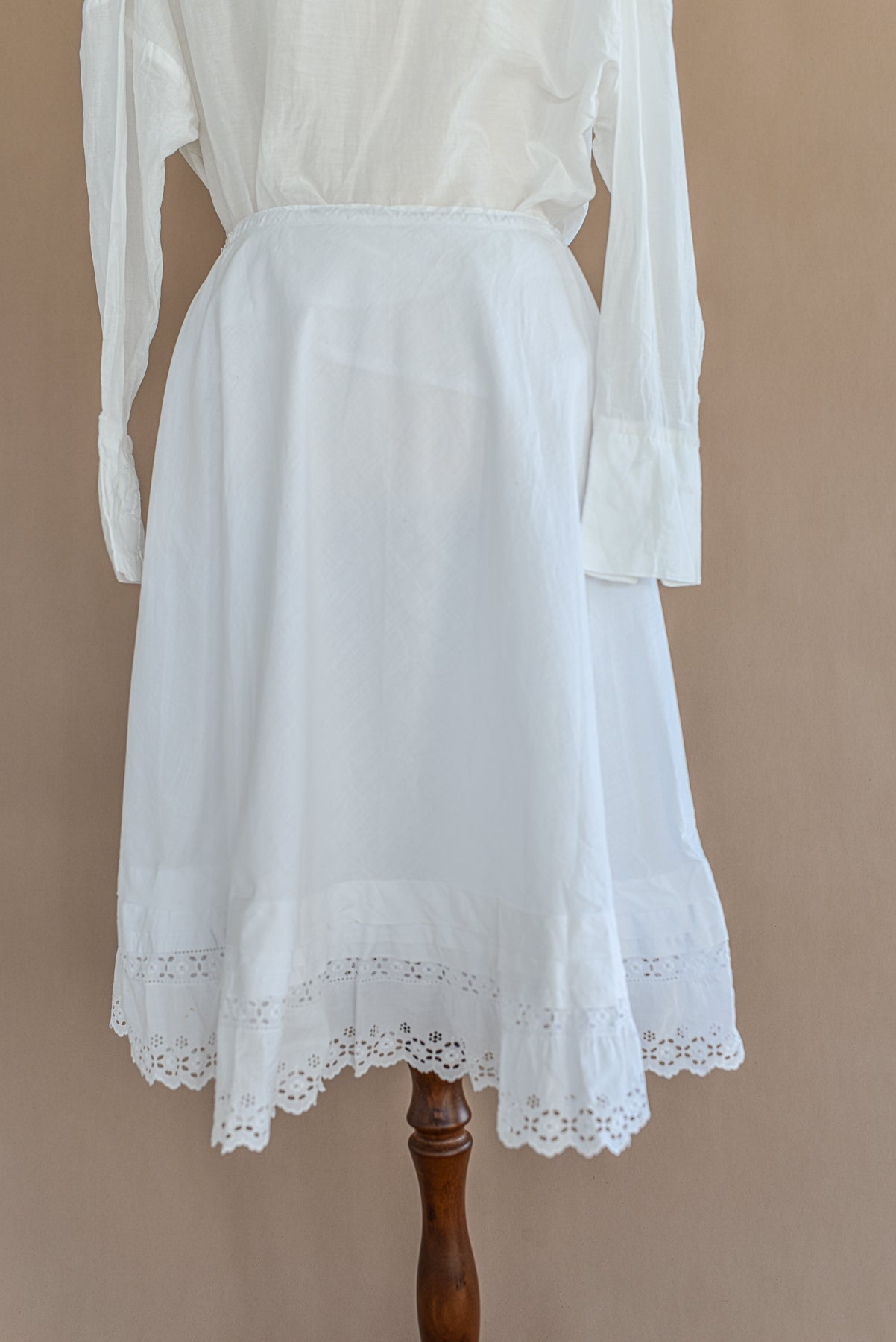 VINTAGE Antique White Cotton Petticoat Skirt S/M