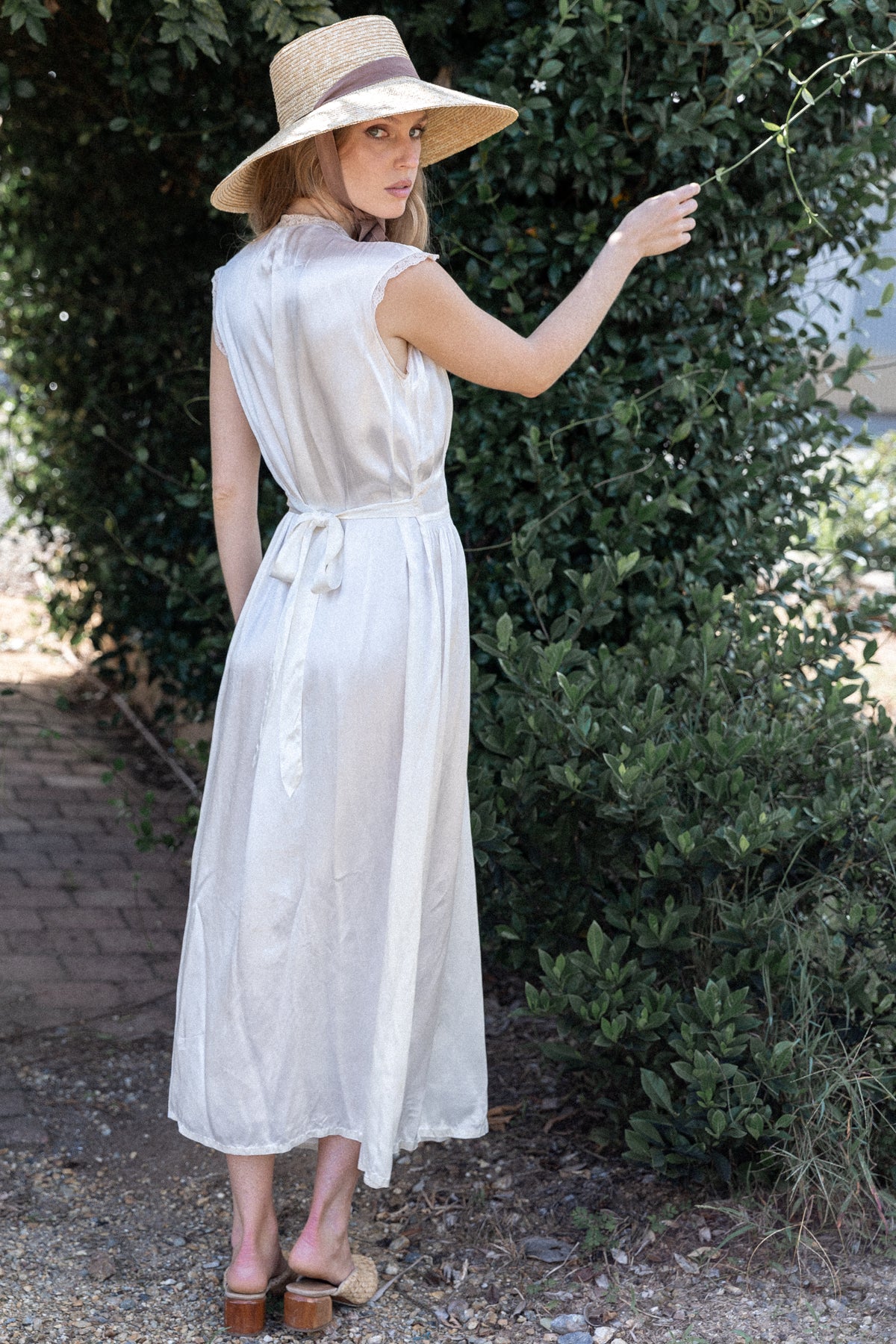 VINTAGE 1940's Ivory Liquid Satin Ecru Lace Trimmed Nighgown Dress S/M