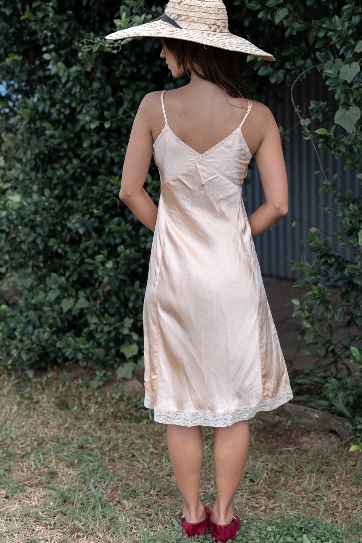 VINTAGE 1940's Lace Trimmed Peach Silk Mini Slip Dress S
