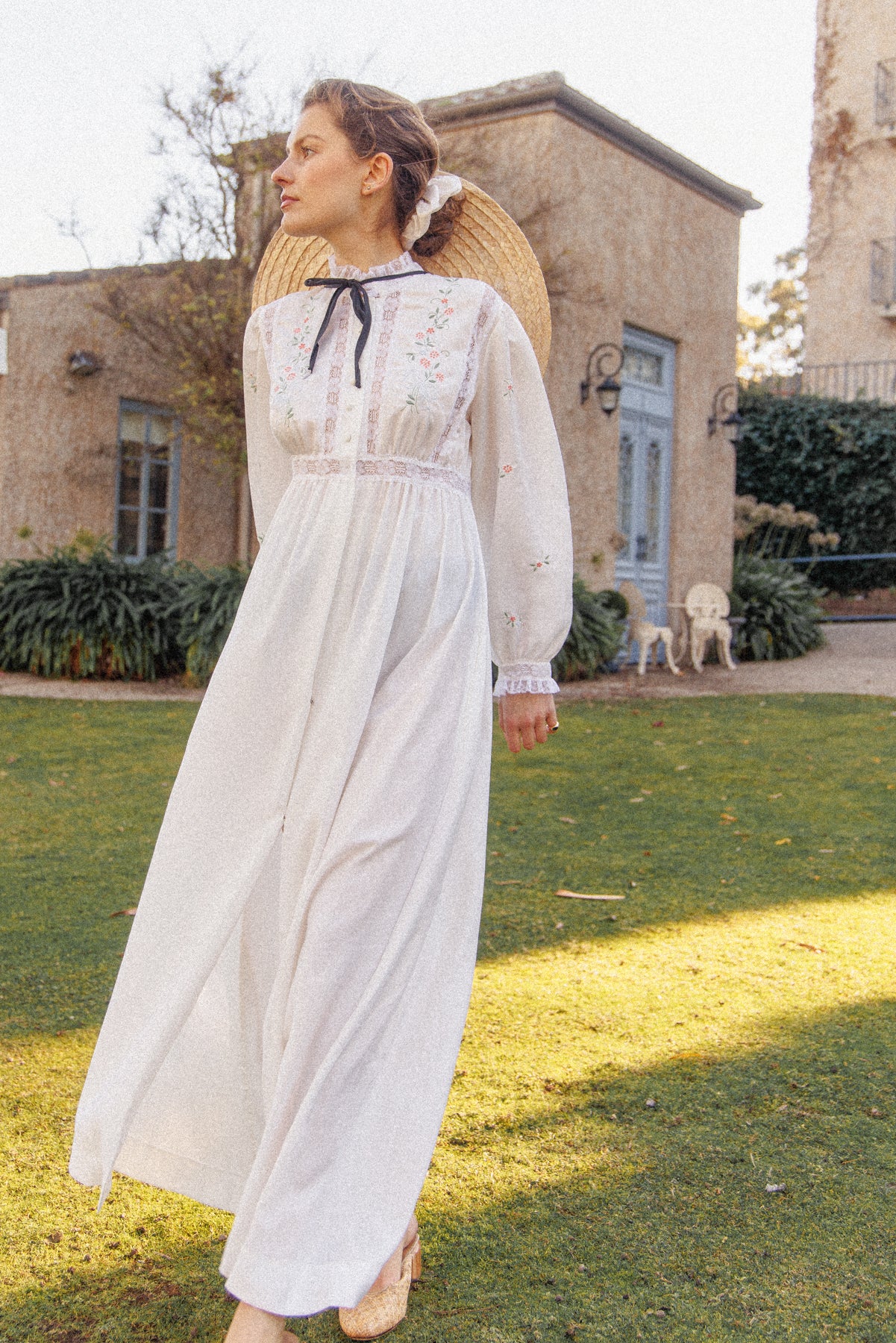 VINTAGE 1940's White Button Down Satin Nightgown Maxi Dress/Robe With Flower Embroidery S/M