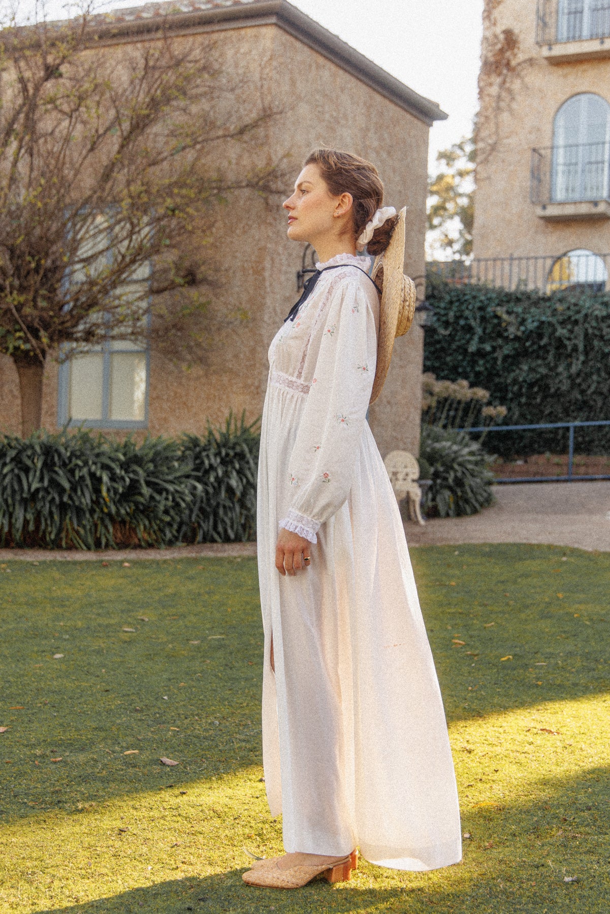 VINTAGE 1940's White Button Down Satin Nightgown Maxi Dress/Robe With Flower Embroidery S/M