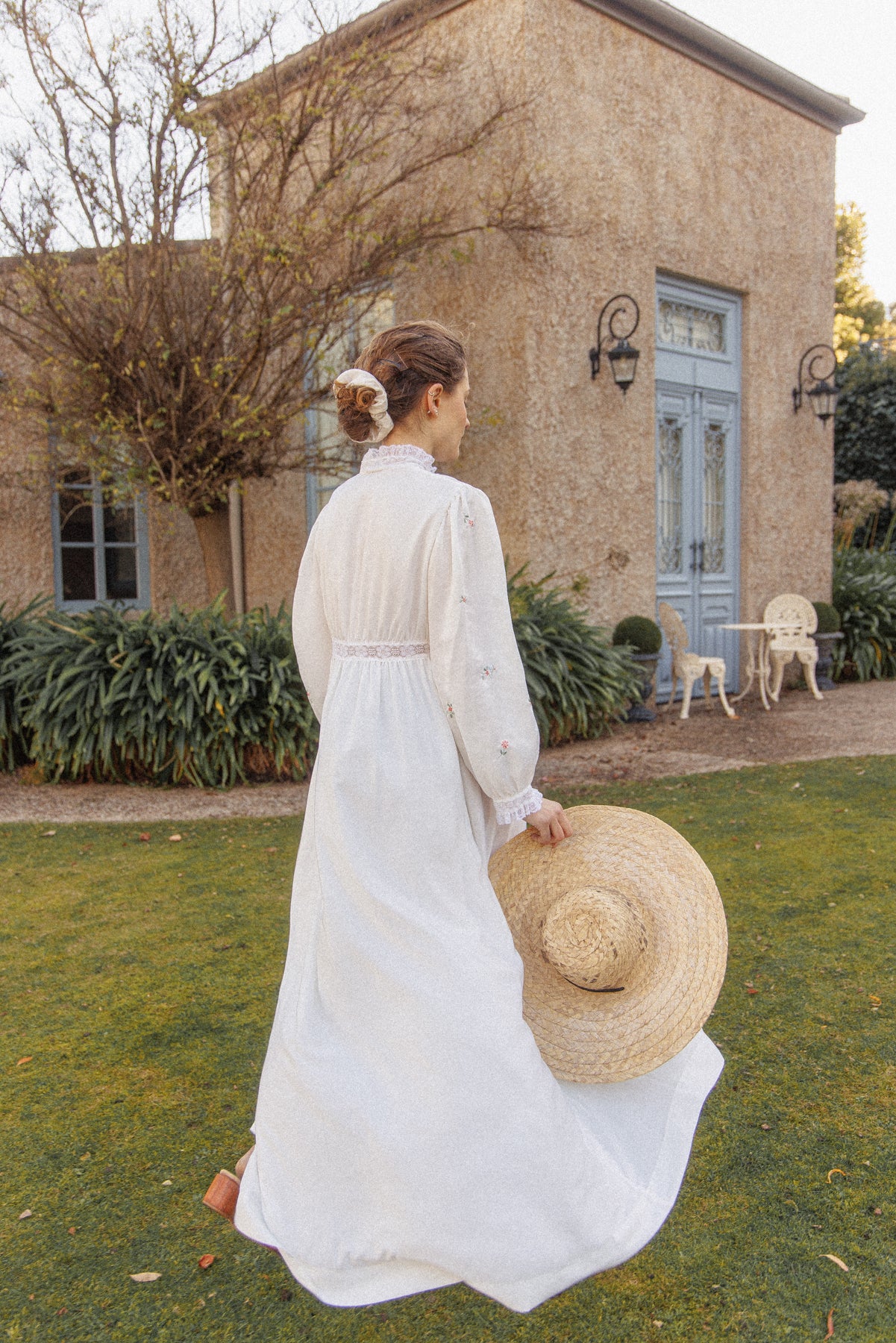 VINTAGE 1940's White Button Down Satin Nightgown Maxi Dress/Robe With Flower Embroidery S/M