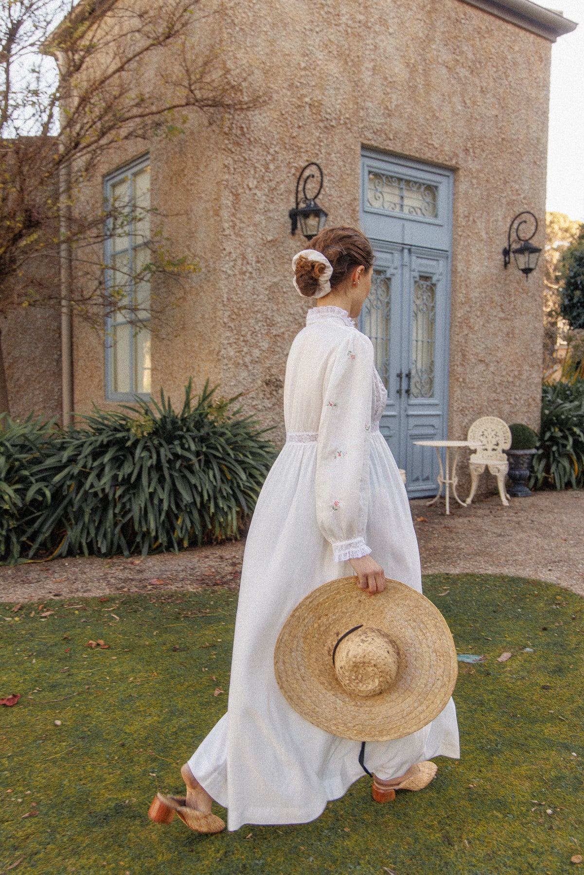 VINTAGE 1940's White Button Down Satin Nightgown Maxi Dress/Robe With Flower Embroidery S/M