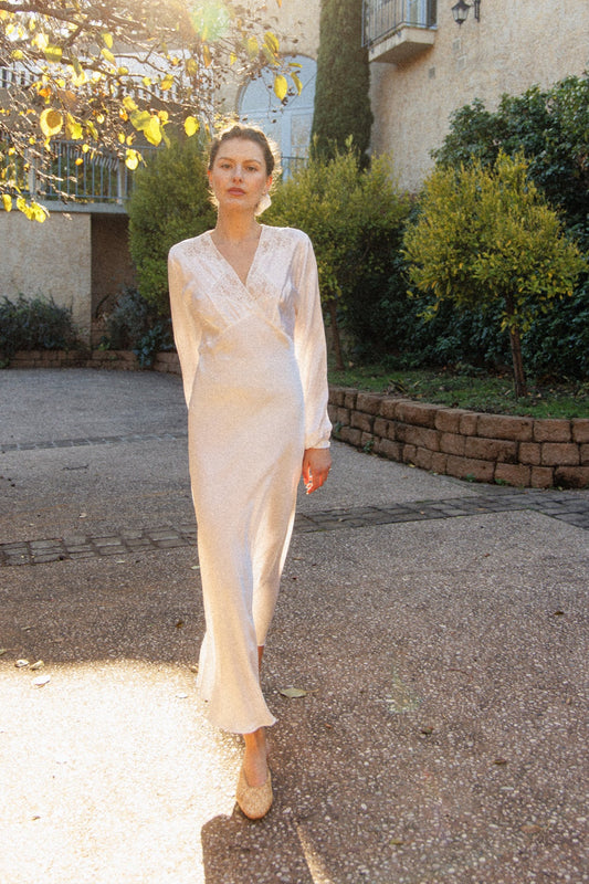VINTAGE 1940's Ivory Long Sleeve Bias Cut Nightgown S/M