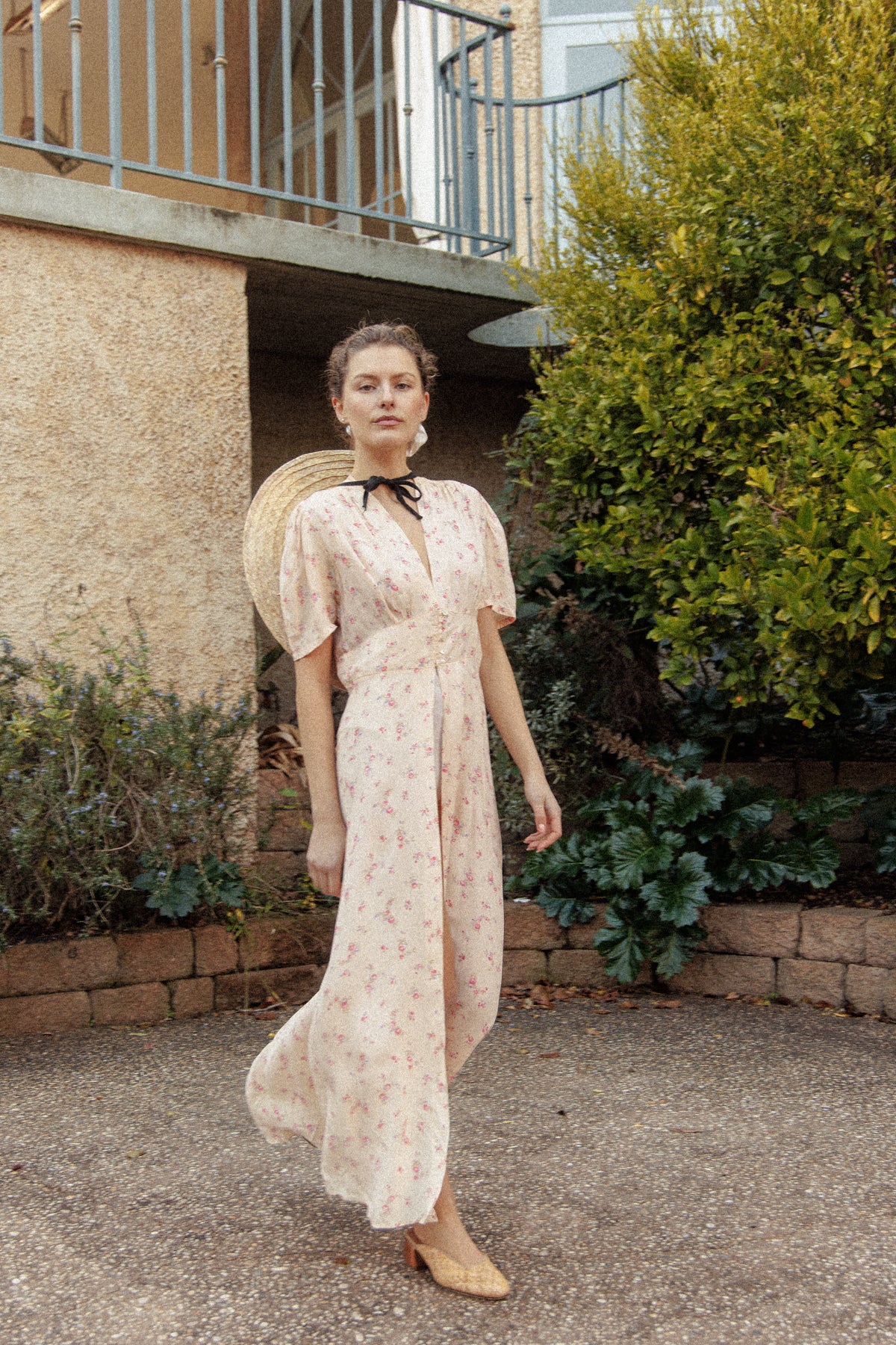 VINTAGE 1930's Peachy Pink Floral Peignoir Nightgown Robe Dress S/M