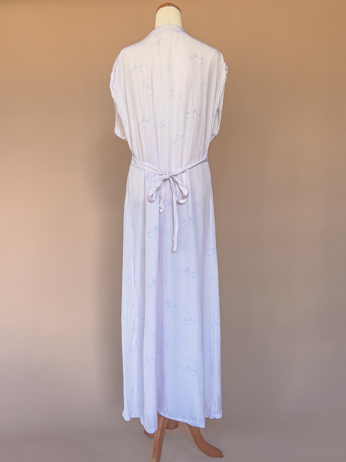 VINTAGE 1940's Lavander Floral Maxi Nightgown Dress M/L