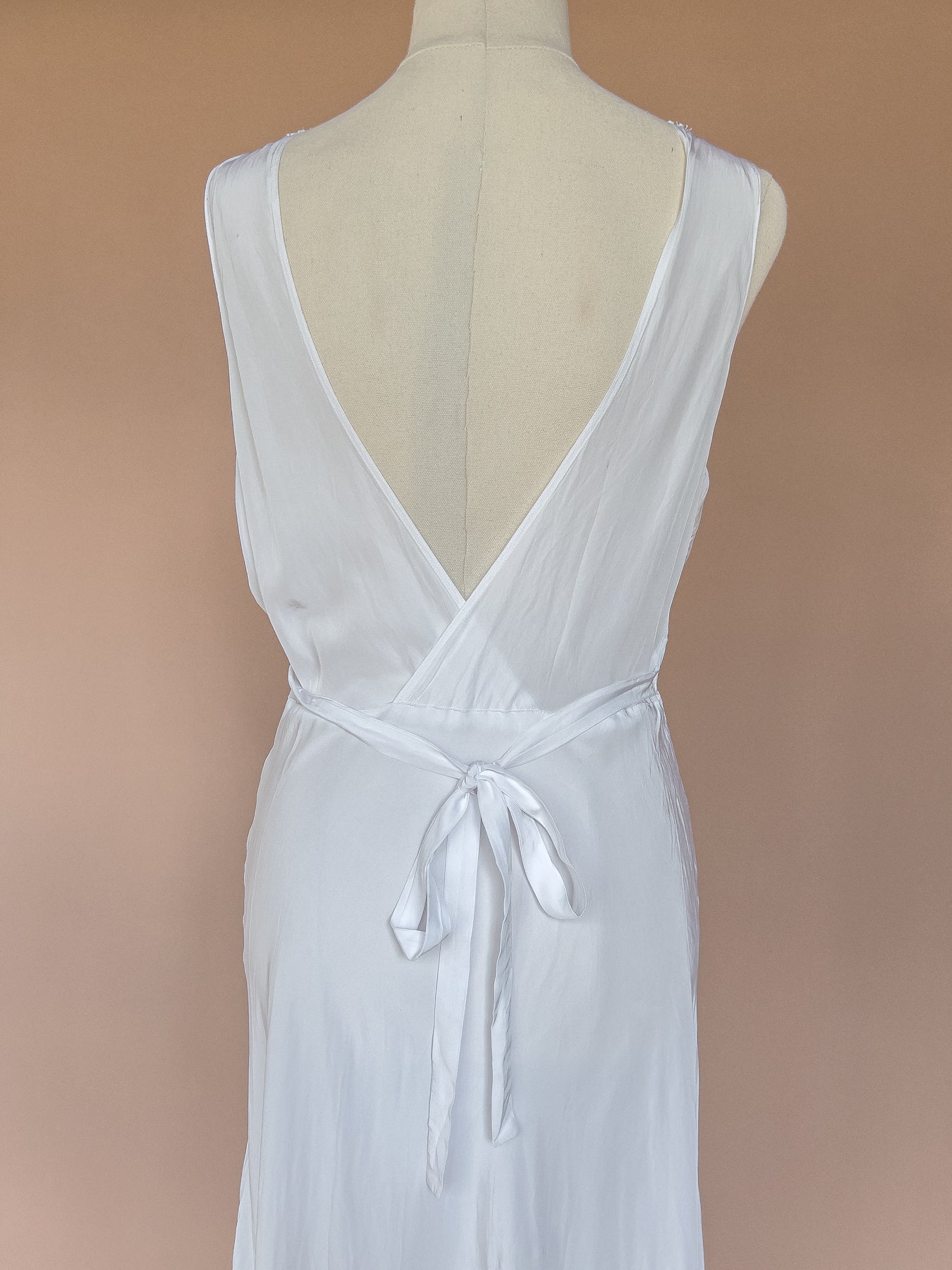 VINTAGE 1940's White Lace Trimmed Maxi Night Gown Dress S/M