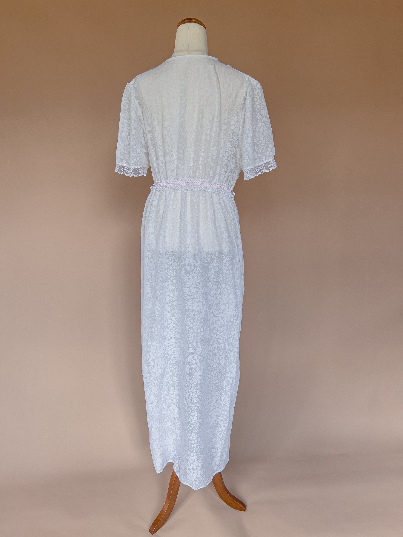 VINTAGE 1970's White Lace Trimmed Short Sleeve Button Down Peignoir Robe Dress S/M