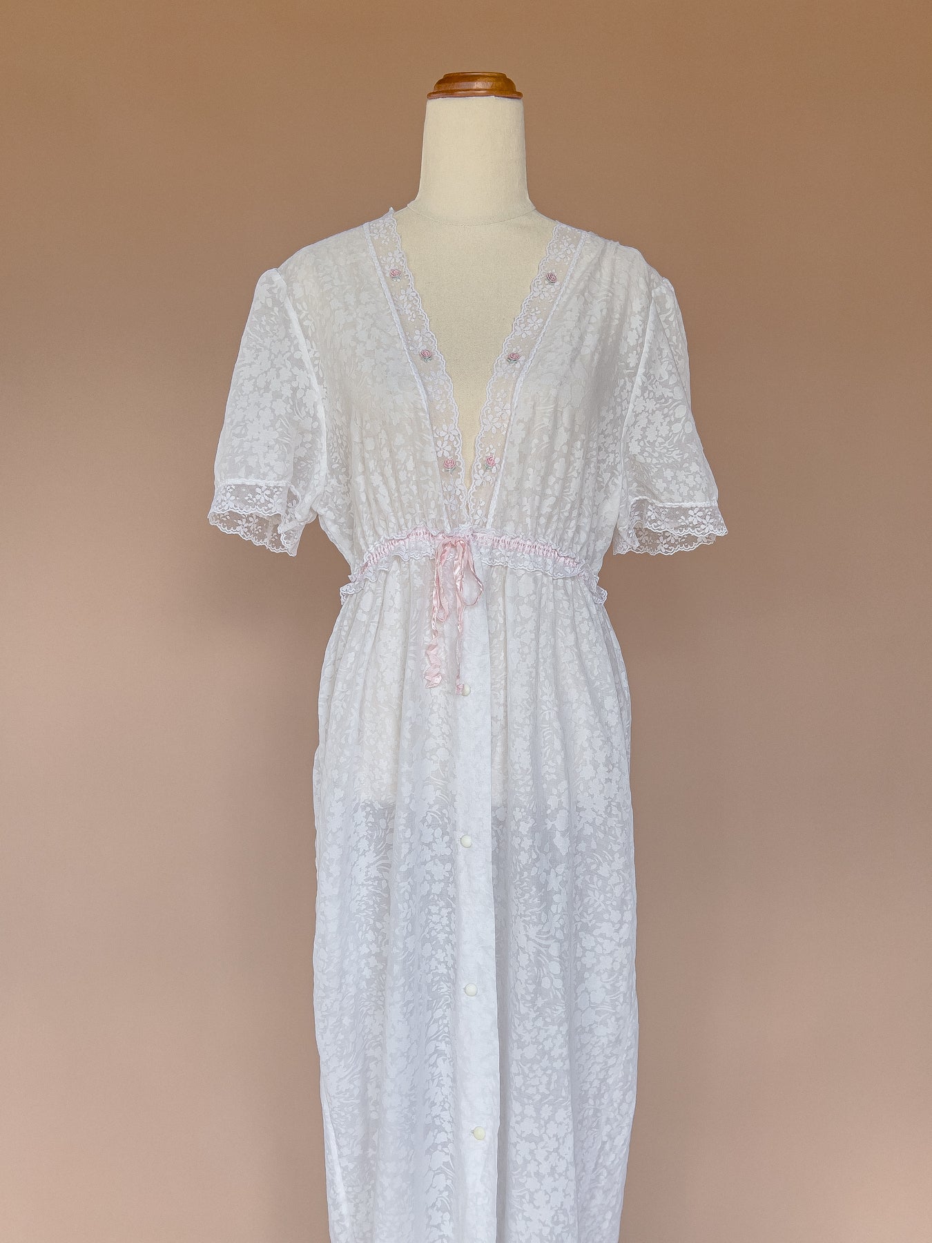 VINTAGE 1970's White Lace Trimmed Short Sleeve Button Down Peignoir Robe Dress S/M