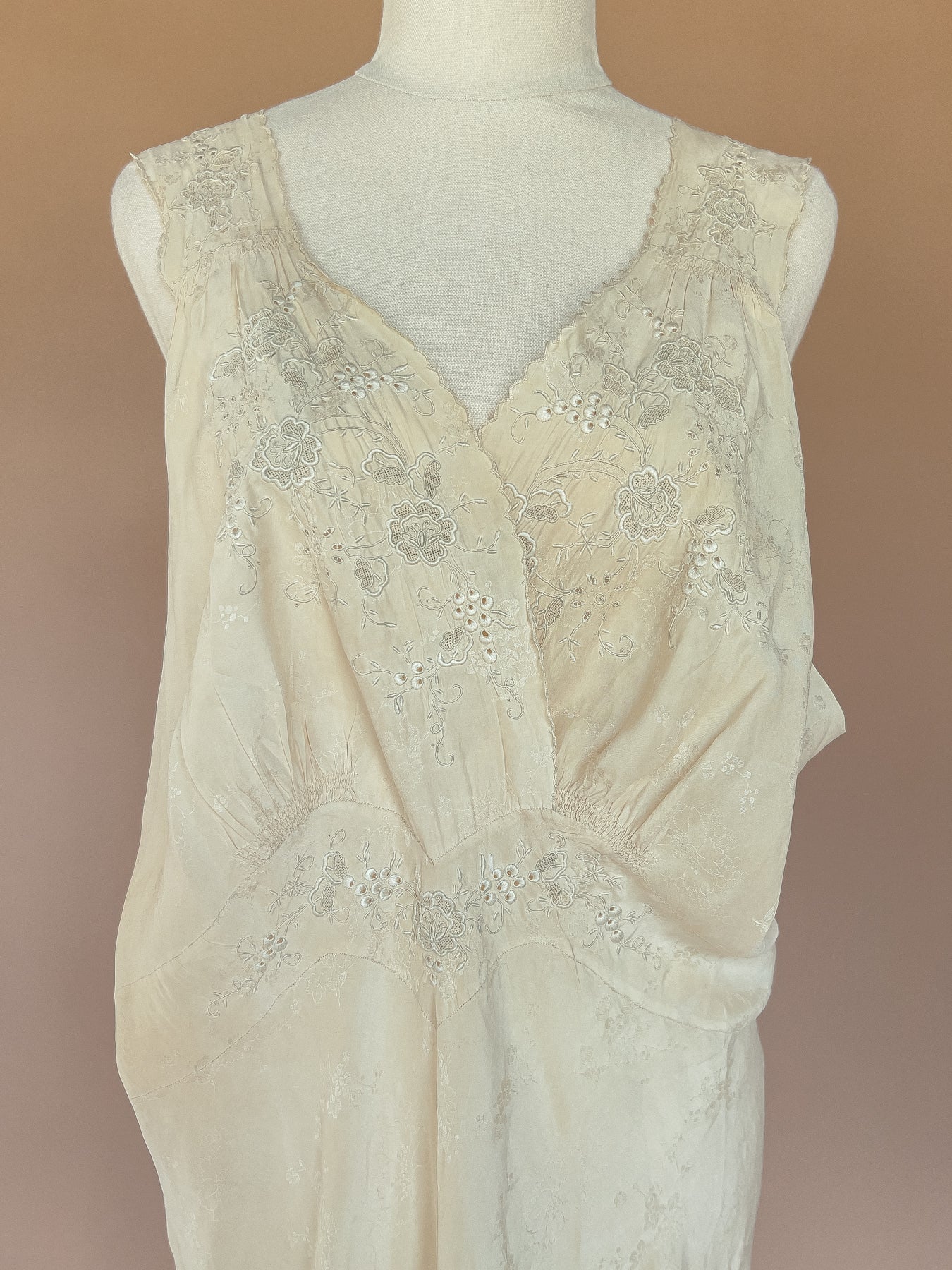 Vintage 1940's Ivory Brocade Silk Embroidered Nightgow Slip Dress L/XL