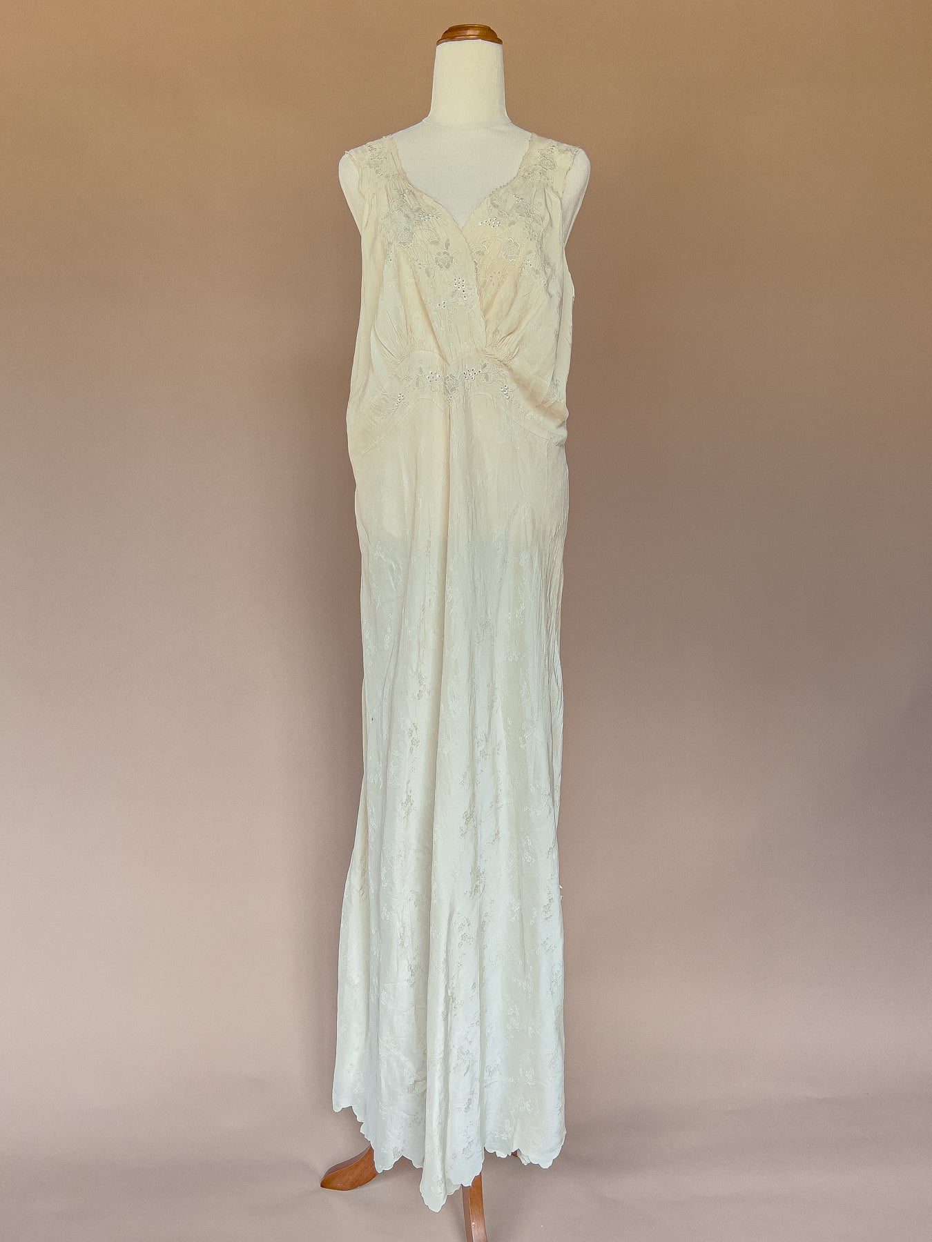 Vintage 1940's Ivory Brocade Silk Embroidered Nightgow Slip Dress L/XL