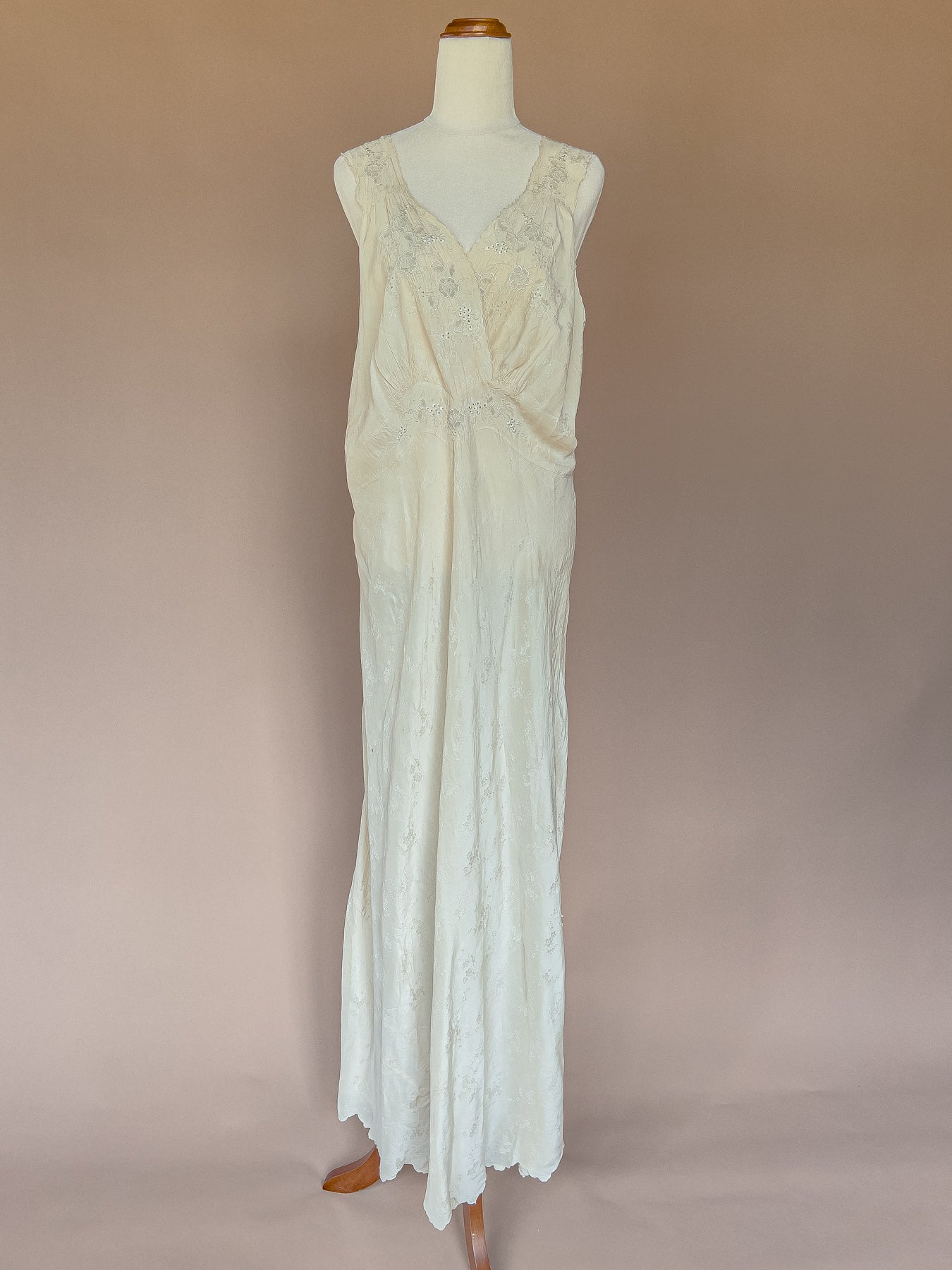 Vintage 1940's Ivory Brocade Silk Embroidered Nightgow Slip Dress L/XL