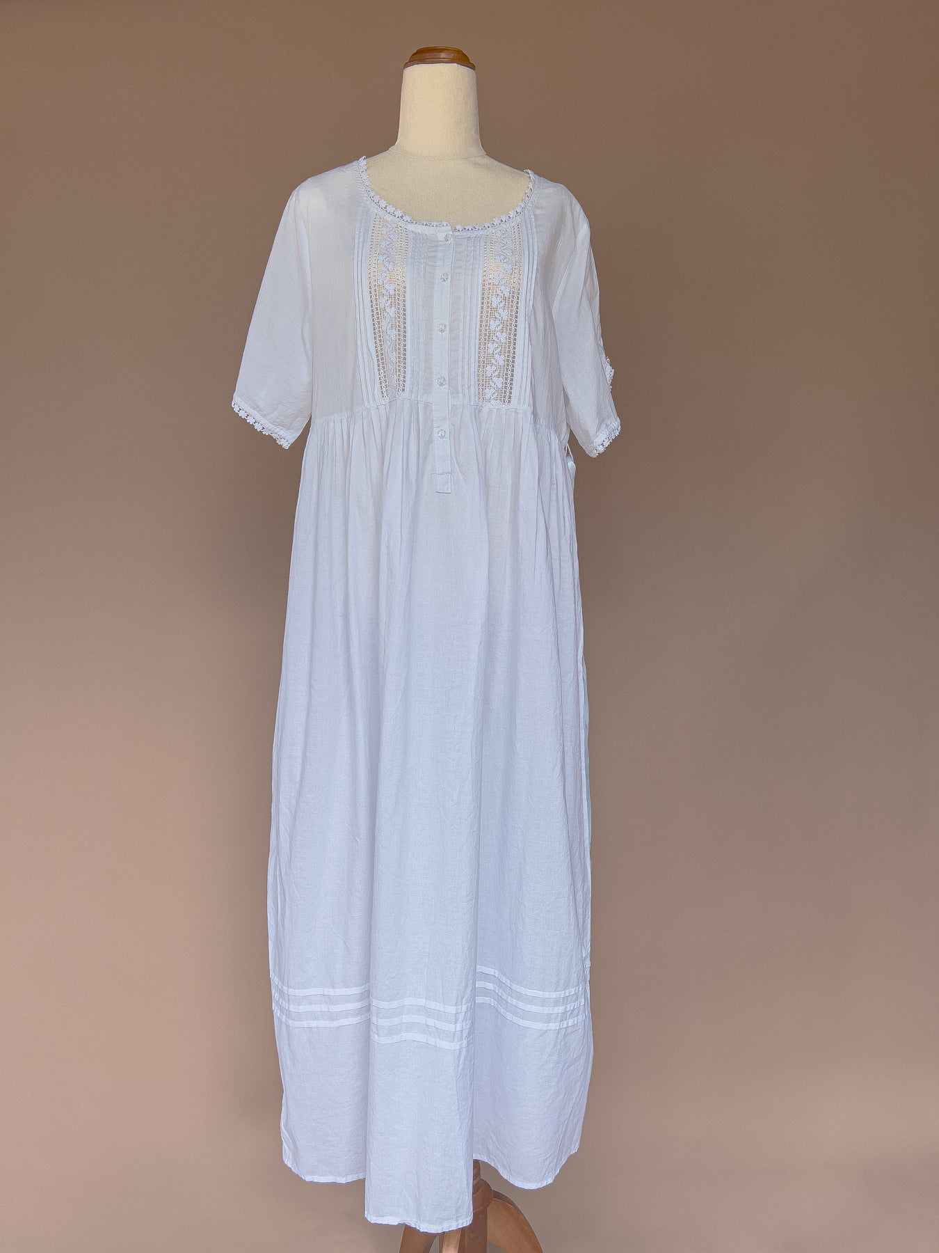 VINTAGE Cotton Embroidered Nightgown Maxi Dress M/L