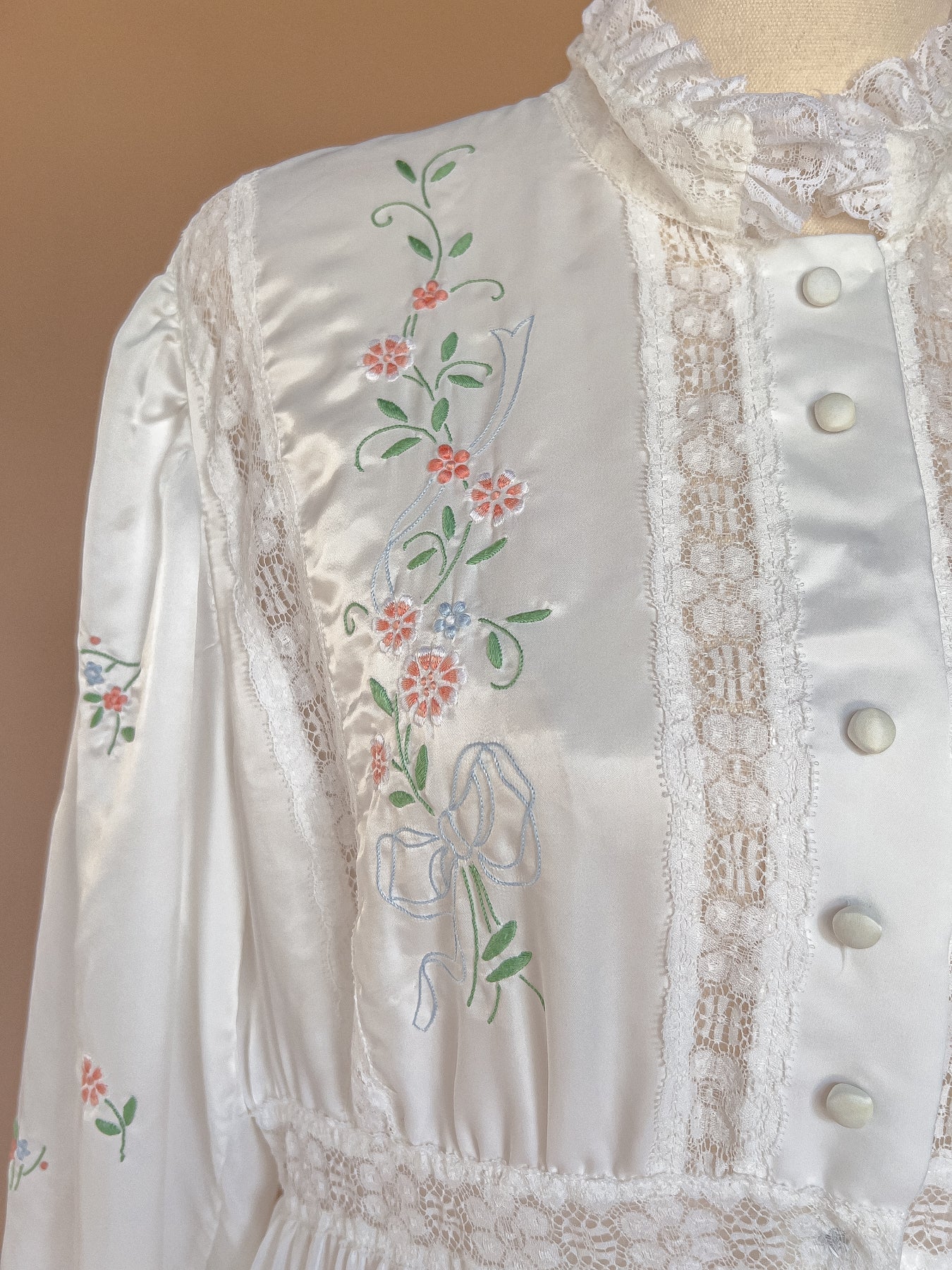 VINTAGE 1940's White Button Down Satin Nightgown Maxi Dress/Robe With Flower Embroidery S/M