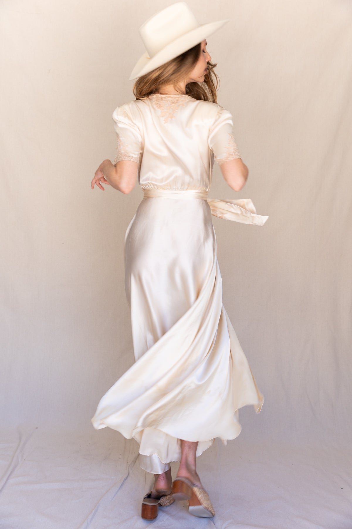 VINTAGE 1930's Ivory Silk Ecru Lace Trimmed Wrap Dress S